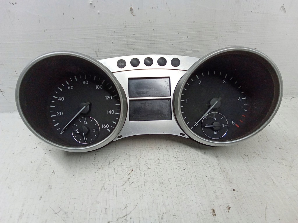 Купити Лічильник mercedes-benz ml w164 a2519003300