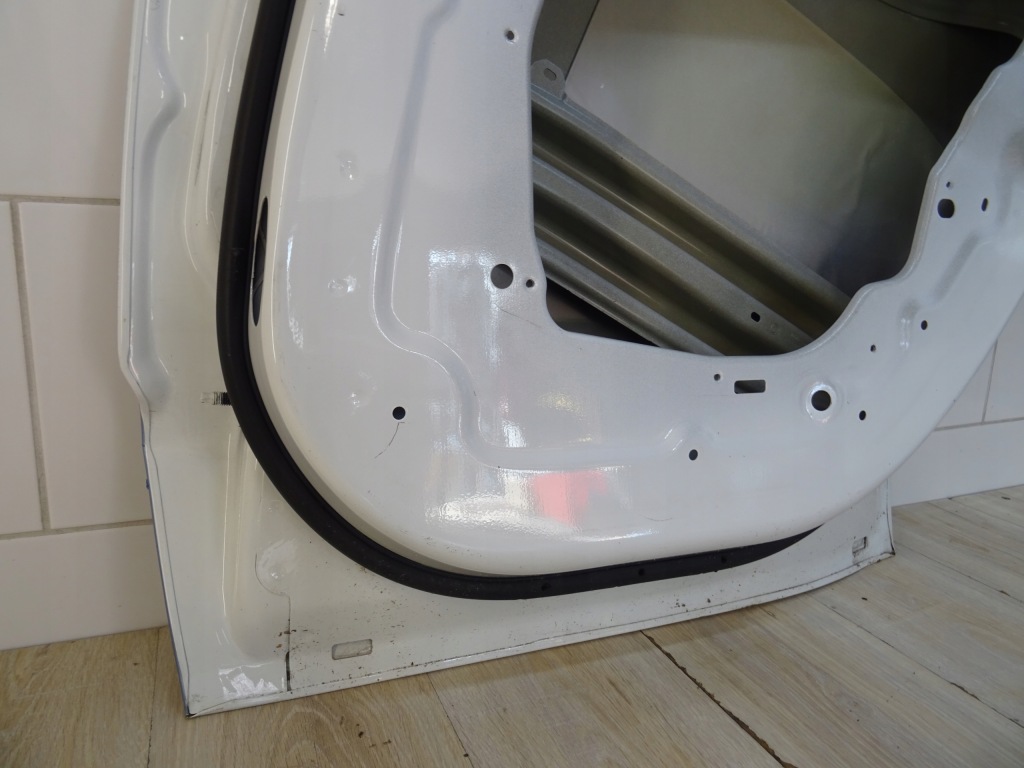 Дверь задняя правое  tesla model y 19- llu Цена