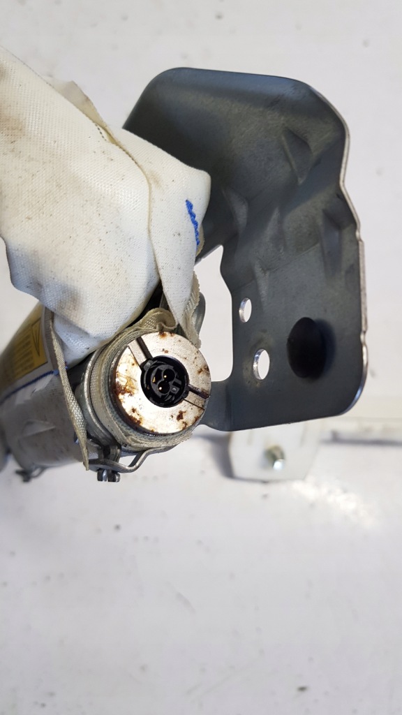 Шторка безпеки ліва права opel astra j gtc Ціна