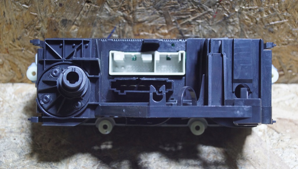 фото №6, Панель обдув кондиціонера vw tiguan 5n 5m2820045a