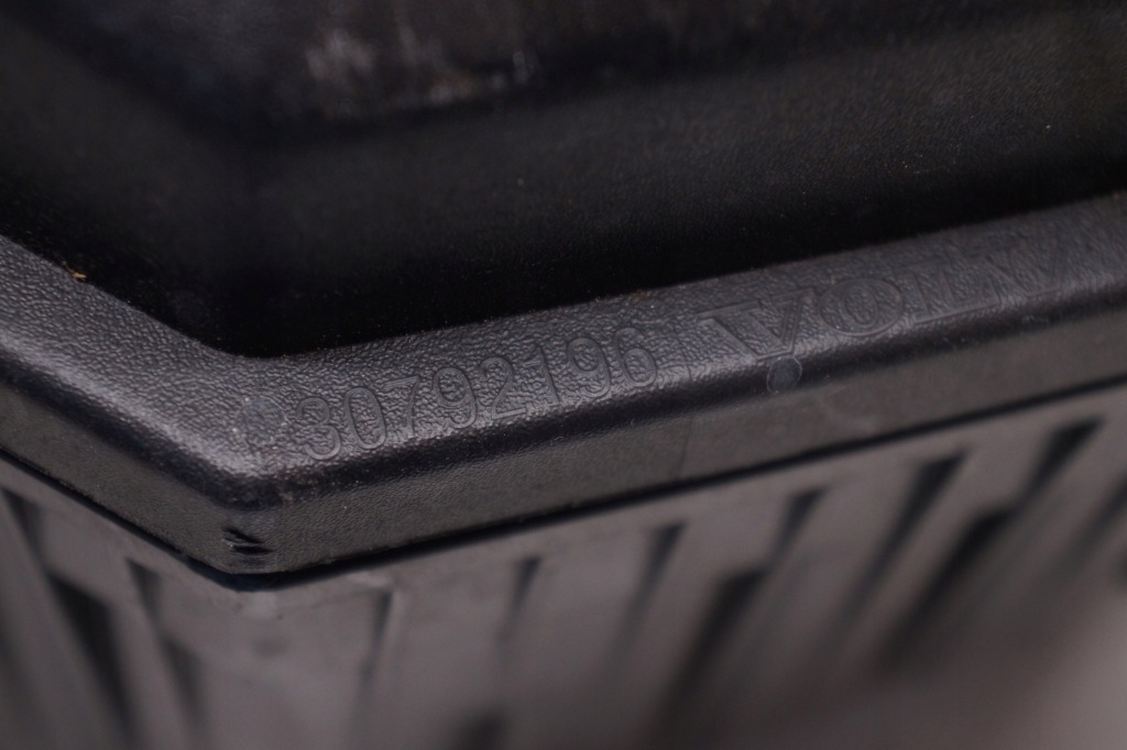 Корпус фільтра повітря volvo s60 3 v60 1 xc70 2 30792196 Ціна