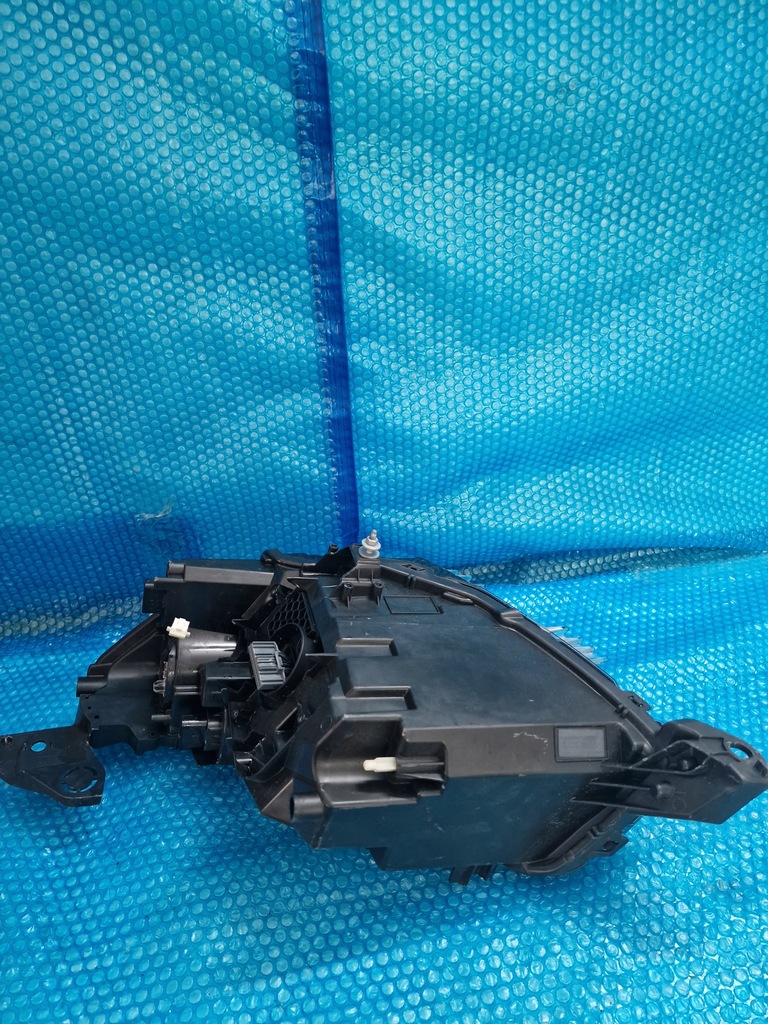 фото №9, Peugeot 2008 2 лампа передняя правая