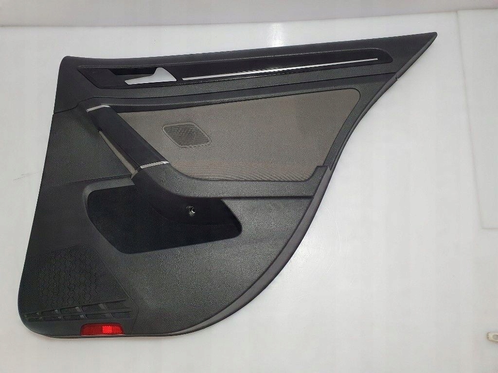 Volkswagen golf vii 2015 комплект обшивка дверей 5g4867011bn quarzit сірі Оригінал