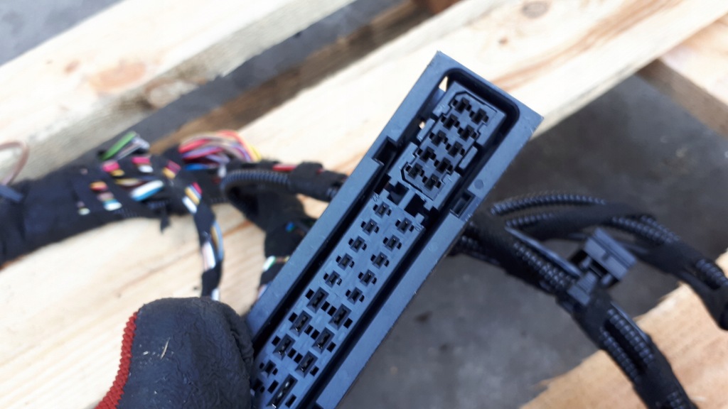 фото №9, S4 b8 lift штекер підсилювача bang a4 b8 s5