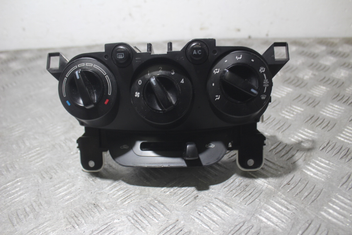 фото №1, Панель управление обдув mazda 2 ii