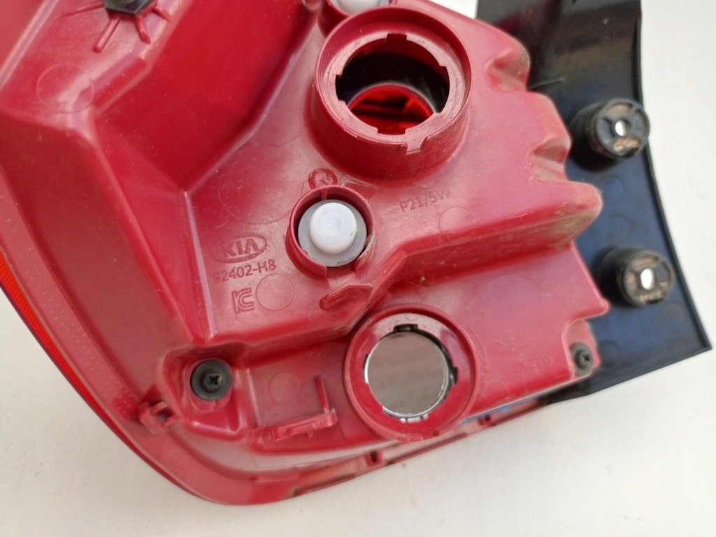 фото №15, Kia rio iv 4 hb 2017- лампа задня права правий задня 92402-h8 ÷