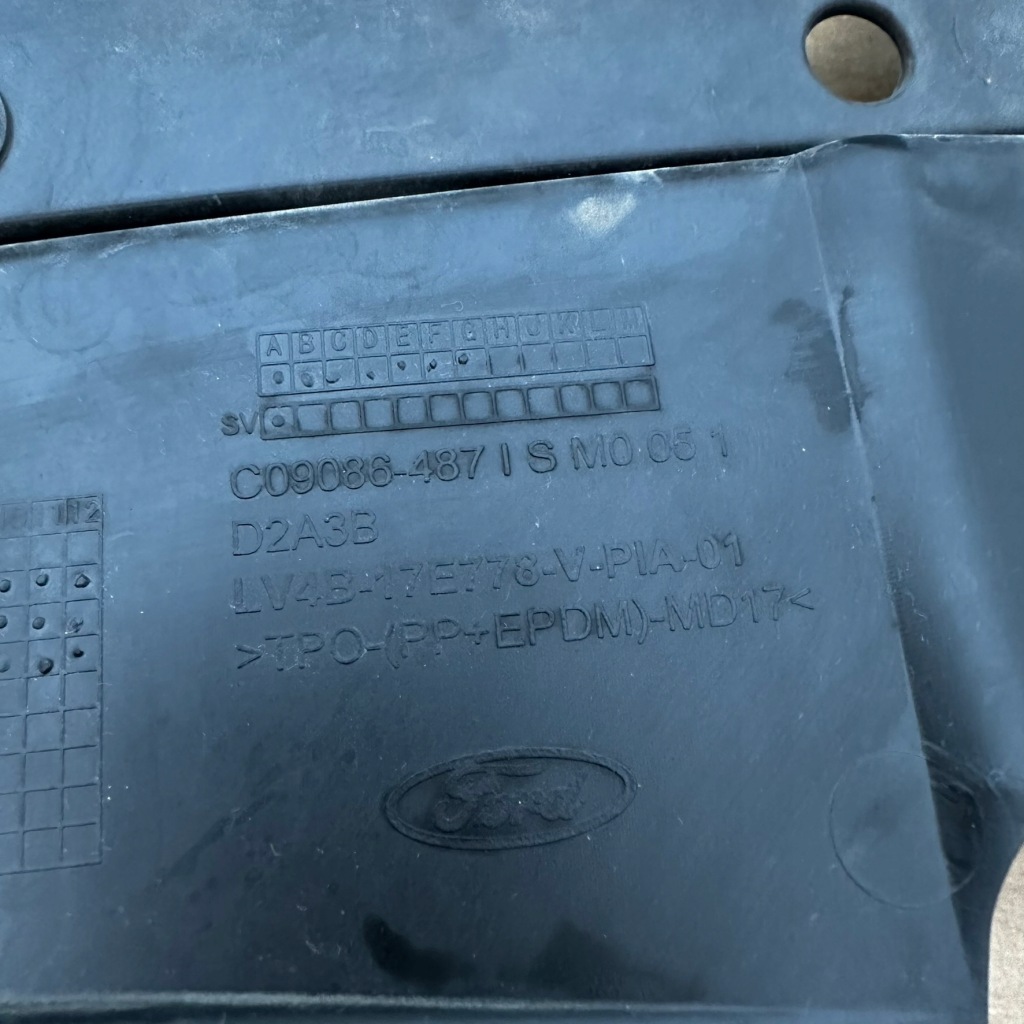 Ford kuga mk3 st-line усилитель бампера поперечина перед lv4b-17e778 состояние bdb Оригинал