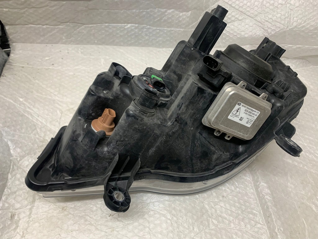 фото №6, Лампа chrysler grand voyager bi ксенон правая