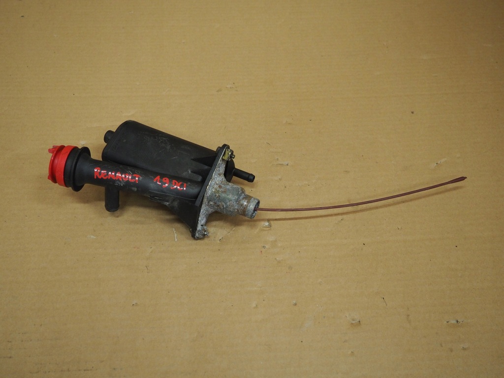 фото №1, Вентиляция картера масла щуп renault 1.9 dci 8200140763