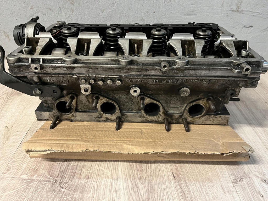 Купити Audi a3 8p vw golf головка насоси-форсунки вали 2.0 bkd 03g103373a