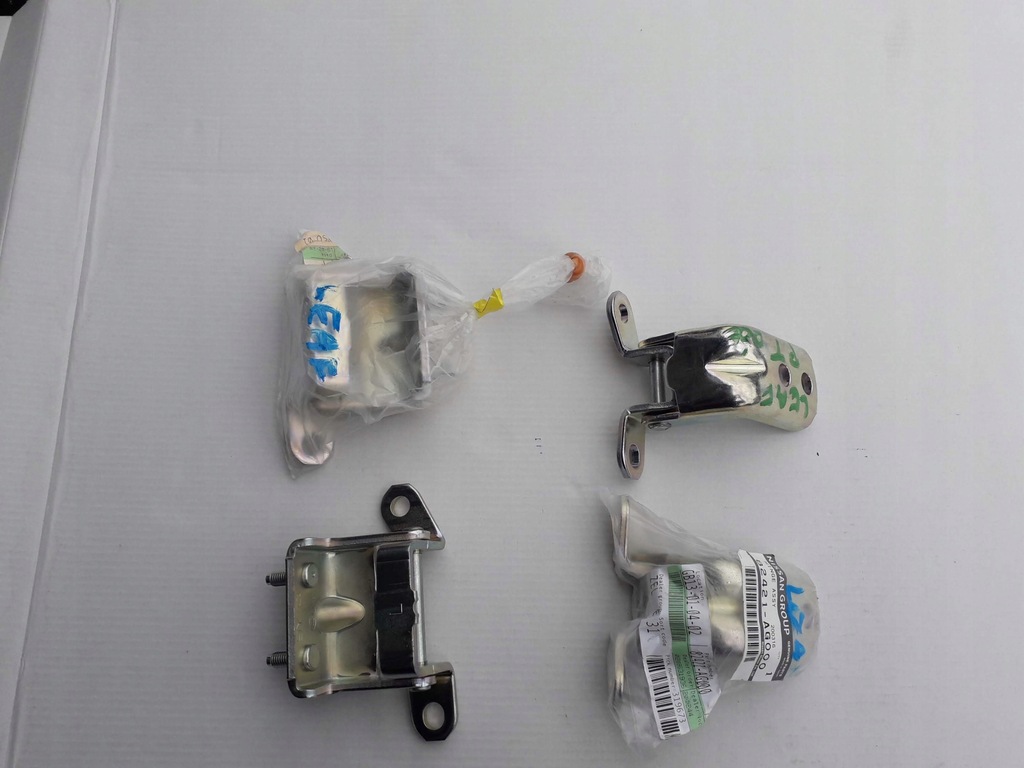 фото №1, Петля дверь задних nissan leaf i