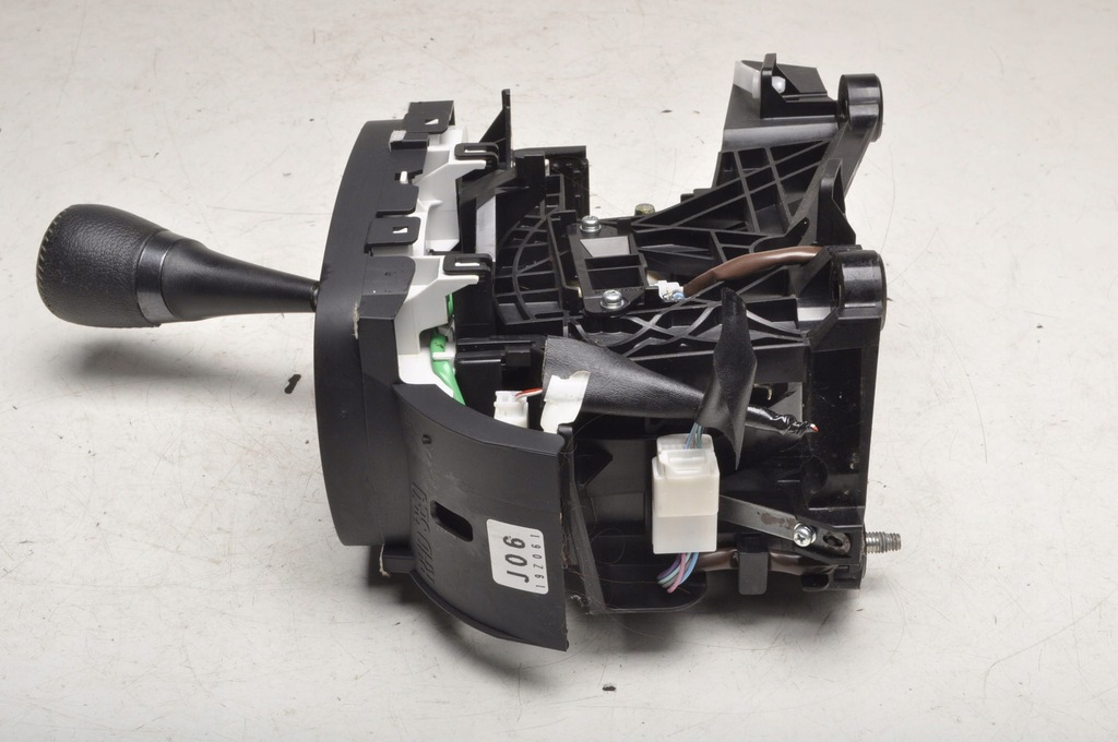 фото №8, Toyota yaris iii lift выборщик домкрат коробки передач