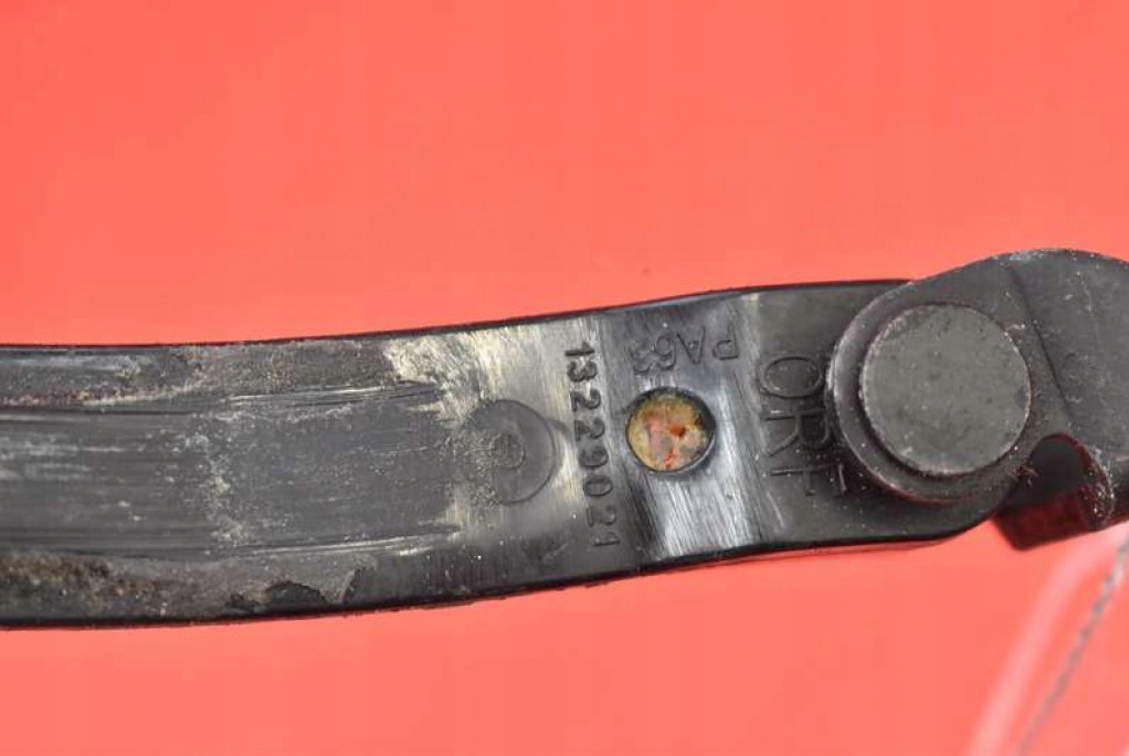 Обмежувач двері правий перед 13229021 opel insignia a 08-14 Зі Шроту