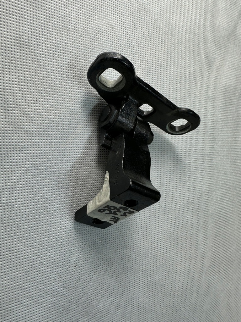 фото №1, Volvo v60 ii s60 iii петля двері правий задня góra 31424456