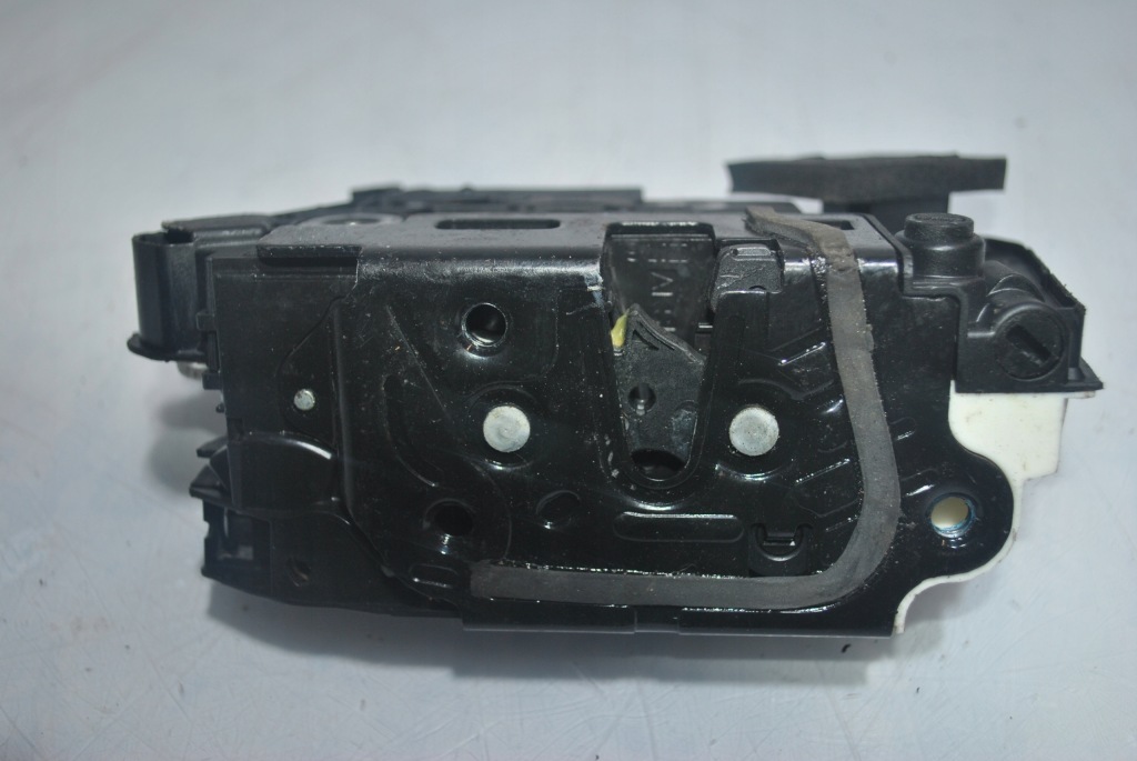 фото №1, Замок двері правий задня vw golf vi 7pin 5k4839016f