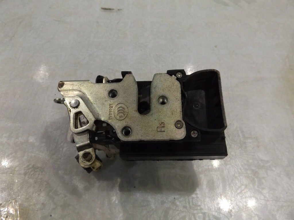 фото №3, Aveo t250 замок дверь правый перед 2pin