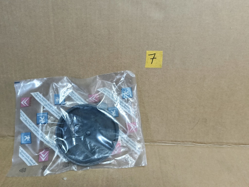 фото №1, Крышка заглушка фара citroen c4ii ds3 ds4 peugeot 308 100mm 6203e4