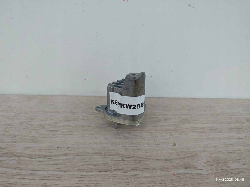 фото №1, Opel crossland x lift модуль лампы правой led jeż преобразователь k82/kw258