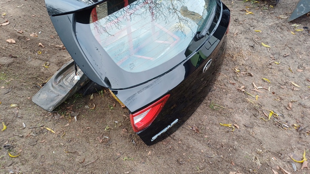 фото №5, Kia stonic крышка багажника багажника czarna перламутр комплектная