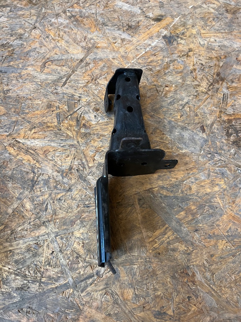 Купить Кронштейн кронштейн  бампера левая renault megane iv