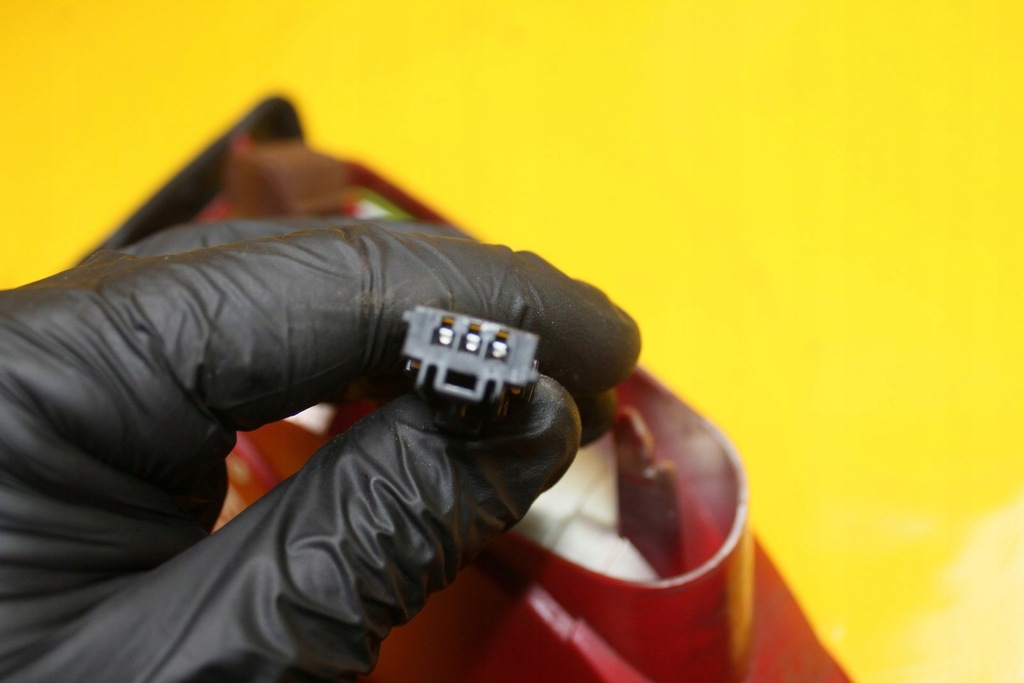 фото №7, Лампа правий задня кришки peugeot 607