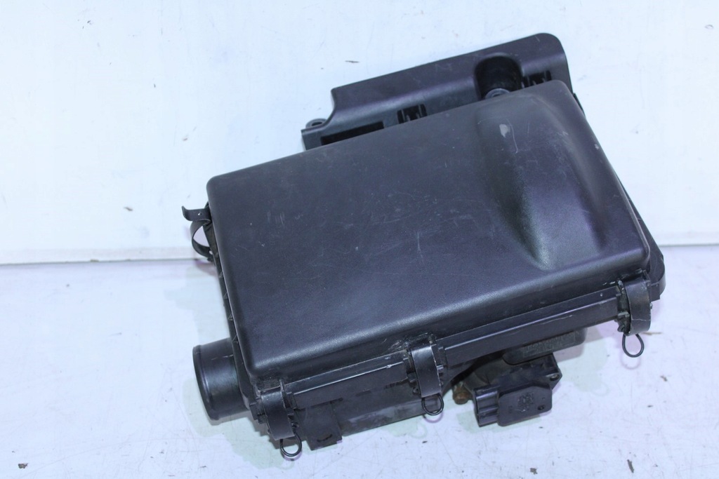 фото №1, Корпус фильтра воздуха toyota prius ii 22204-22010