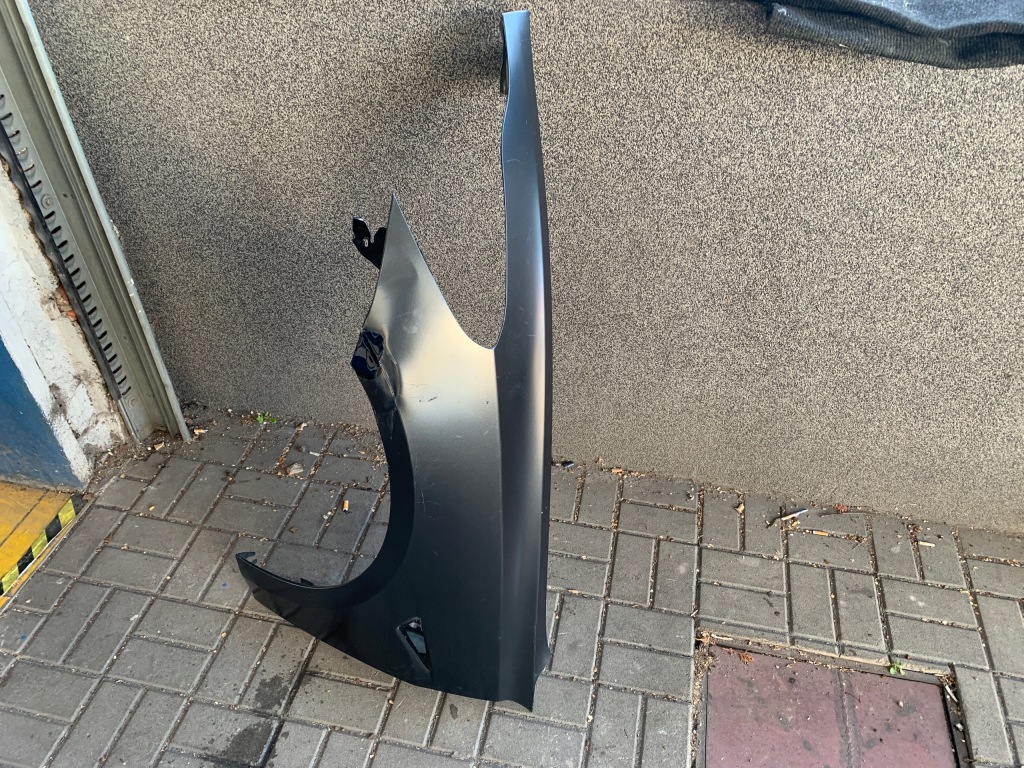 Крило передній ліве tesla model 3 Зі Шроту