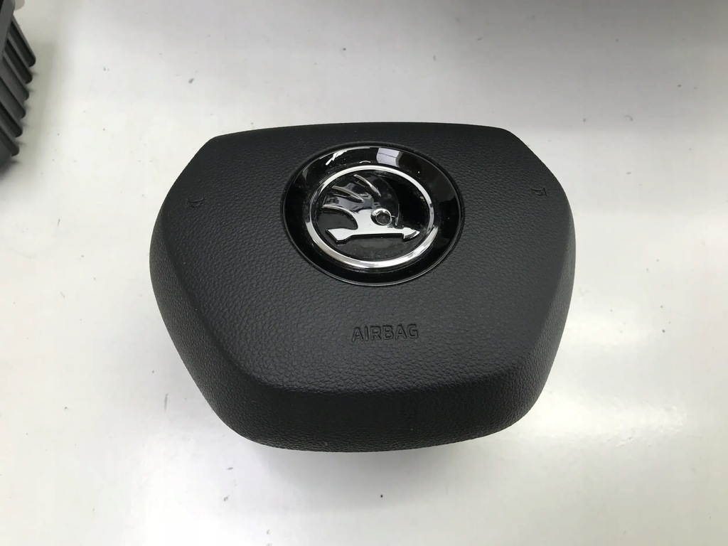 фото №13, Skoda enyaq iv 2021 приборная панель roźdzelcza консоль подушки безопасности подушка безопасности с демонтажа !!