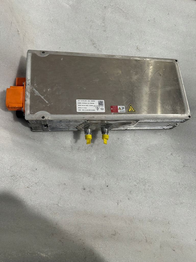 фото №1, !taycan конвертер зарядное устройство аккумулятора 9j1915681!