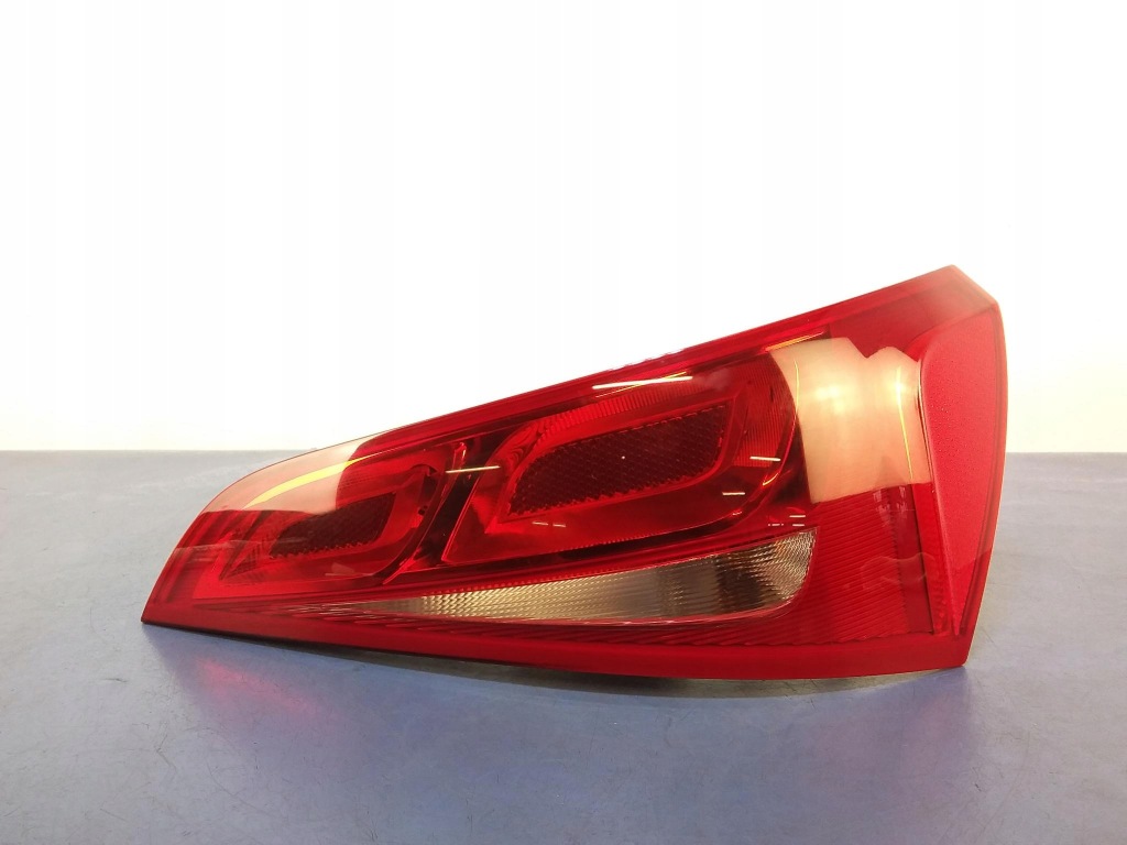 фото №1, Audi q5 8r lift лампа задняя правая 8r0945094