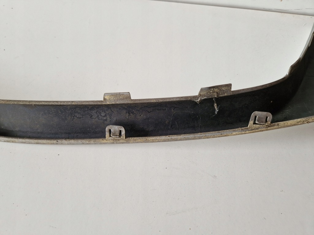 фото №10, Молдинг решётка радиатора бампера перед mazda tribute i 01r 26a