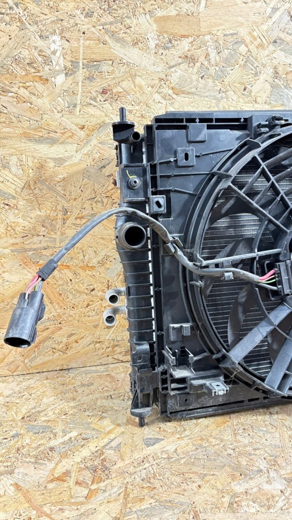 Peugeot 308 iii t10 1.6 thp гібрид комплект радіатор Недорого