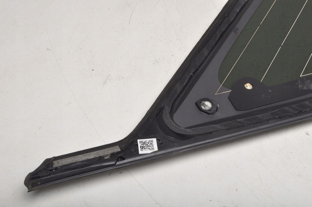 фото №7, Land rover discovery v l462 стекло левая задняя