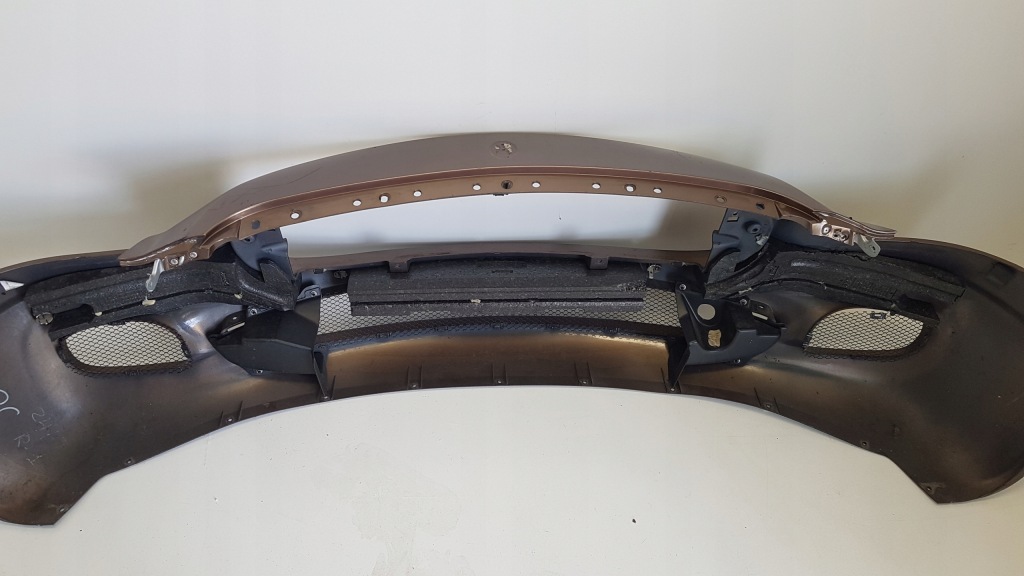 фото №11, Maserati quattroporte m139 2004- бампер перед передній гарний