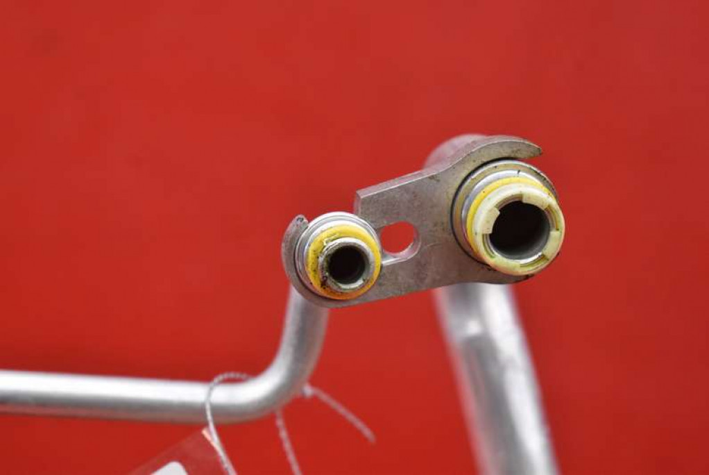 фото №5, Шланг трубка кондиционера 31404452 volvo v60 1 i 2.0 d4 181 km 13-20