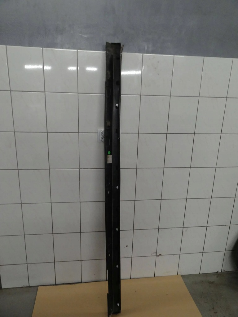 фото №5, Vw t-roc 2021 молдинг порог правая 2ga853856b поцарапанный