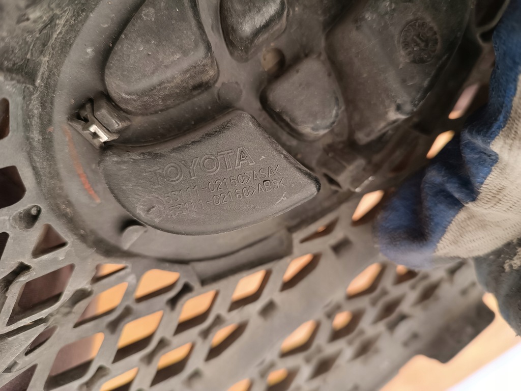 фото №12, Решётка решётка радиатора решётка радиатора бампера перед 53111-02150 toyota corolla e12 hb