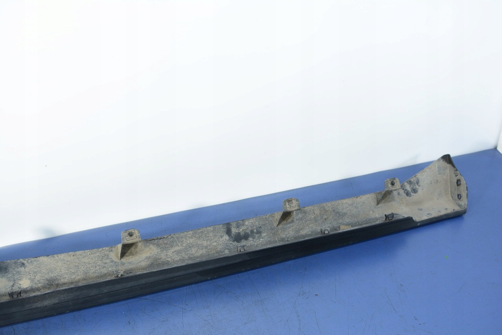 фото №4, Chrysler town country v молдинг порог левая