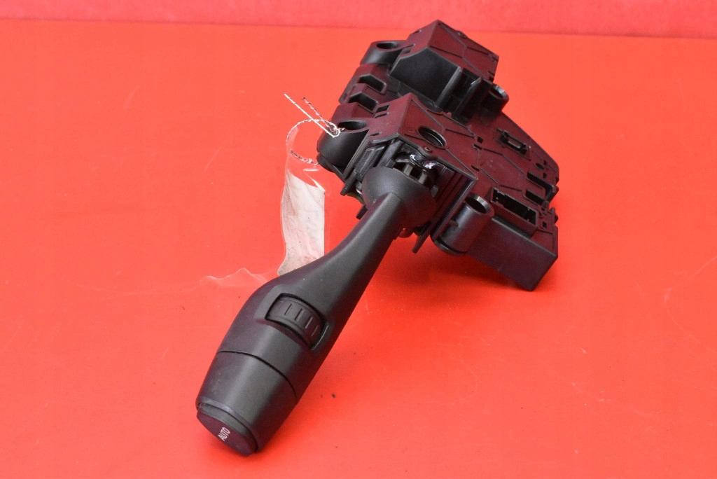 Перемикач комбінований перемикач підрульовий 9330569 bmw x5 f15 13-18 в Україні