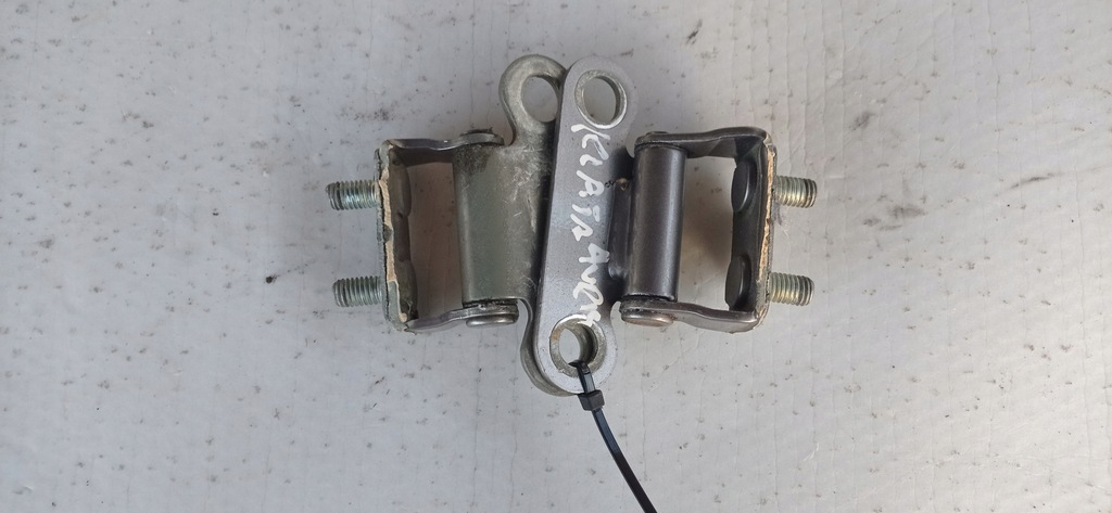 фото №1, Петли крышки задний auris ii hb хэтчбек