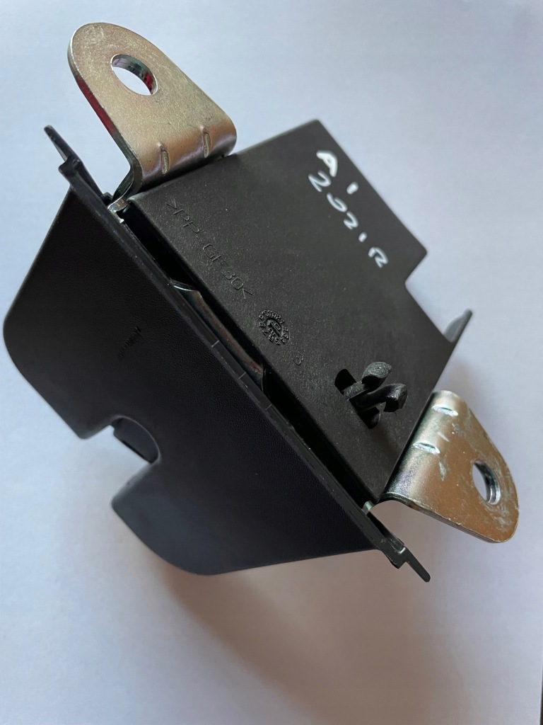 фото №4, Audi a1 замок задний крышки 2019-2023