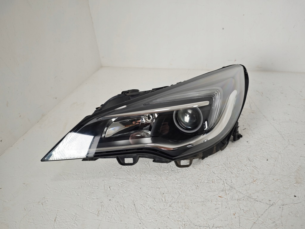 Купити Opel astra k v лампа перед ліва 7960300095