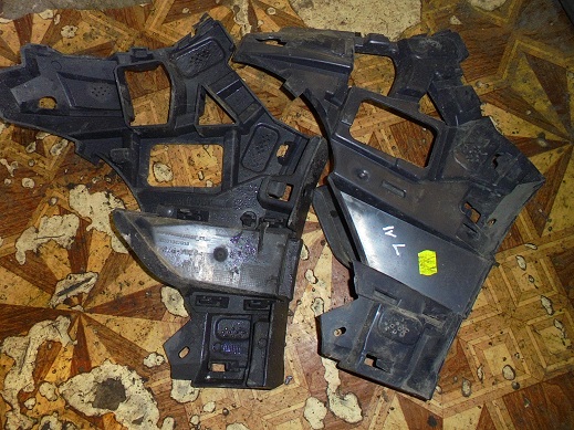 фото №1, Renault megane iv 1.6 tce направляющая бампера перед