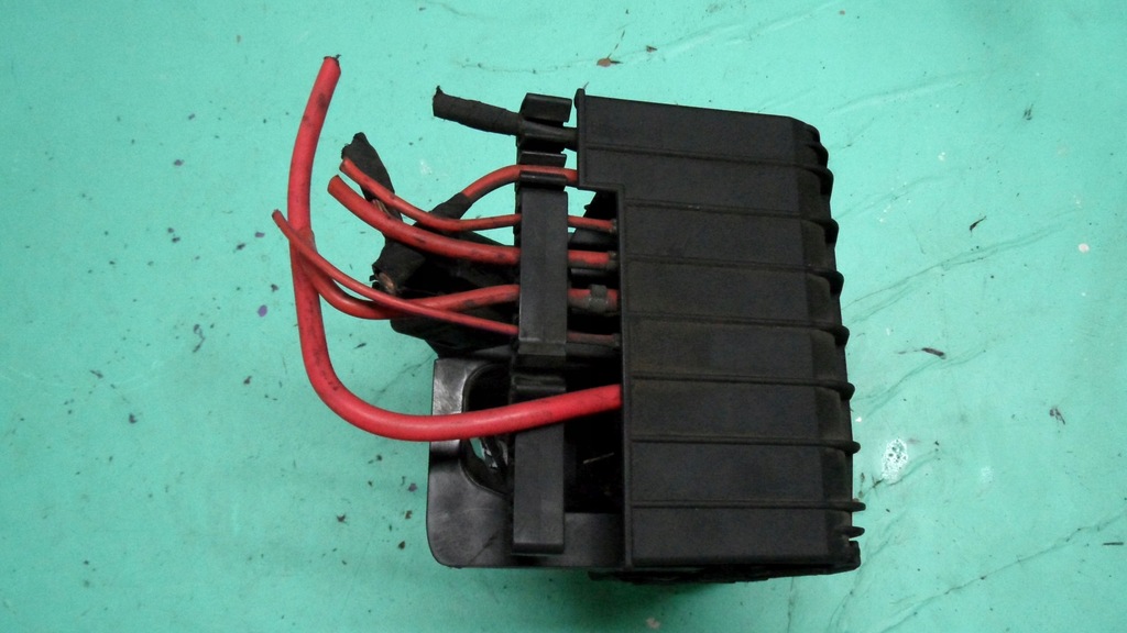 фото №12, Vw golf plus 1.6 tdi 12r коробка предохранителей