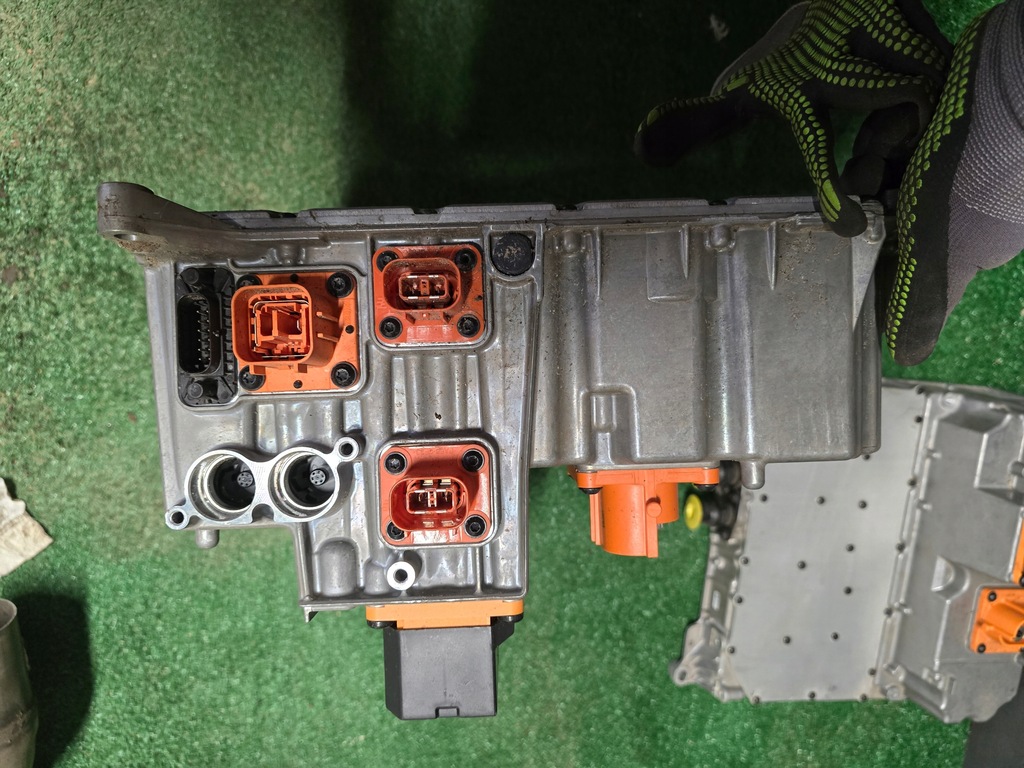 фото №8, Преобразователь напряжения porsche taycan 9j1915539cn