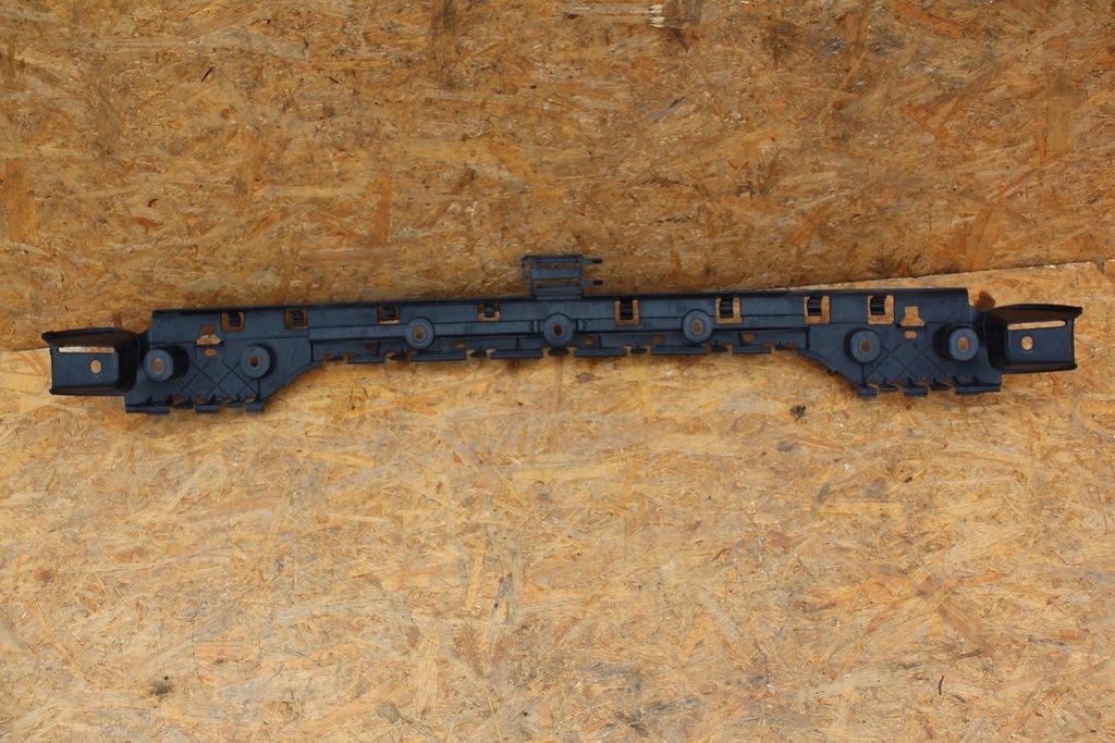 фото №8, Напрямна бампера кронштейн задня заднього bmw 1 e82 e88 центральний 7170665