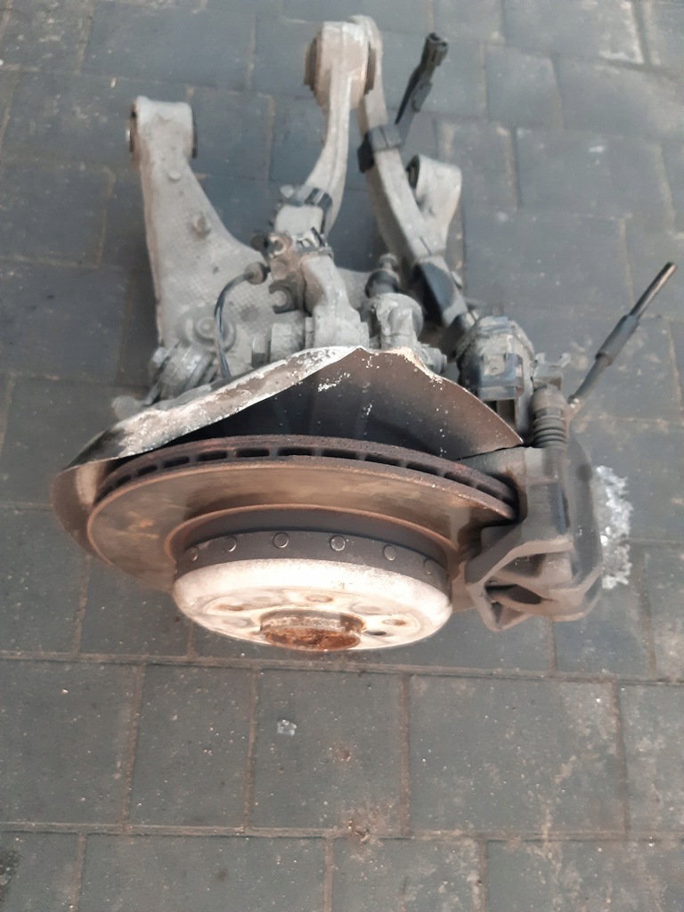 фото №1, Bmw 5 f10 поворотный кулак задняя левая ступица рычаги kpl