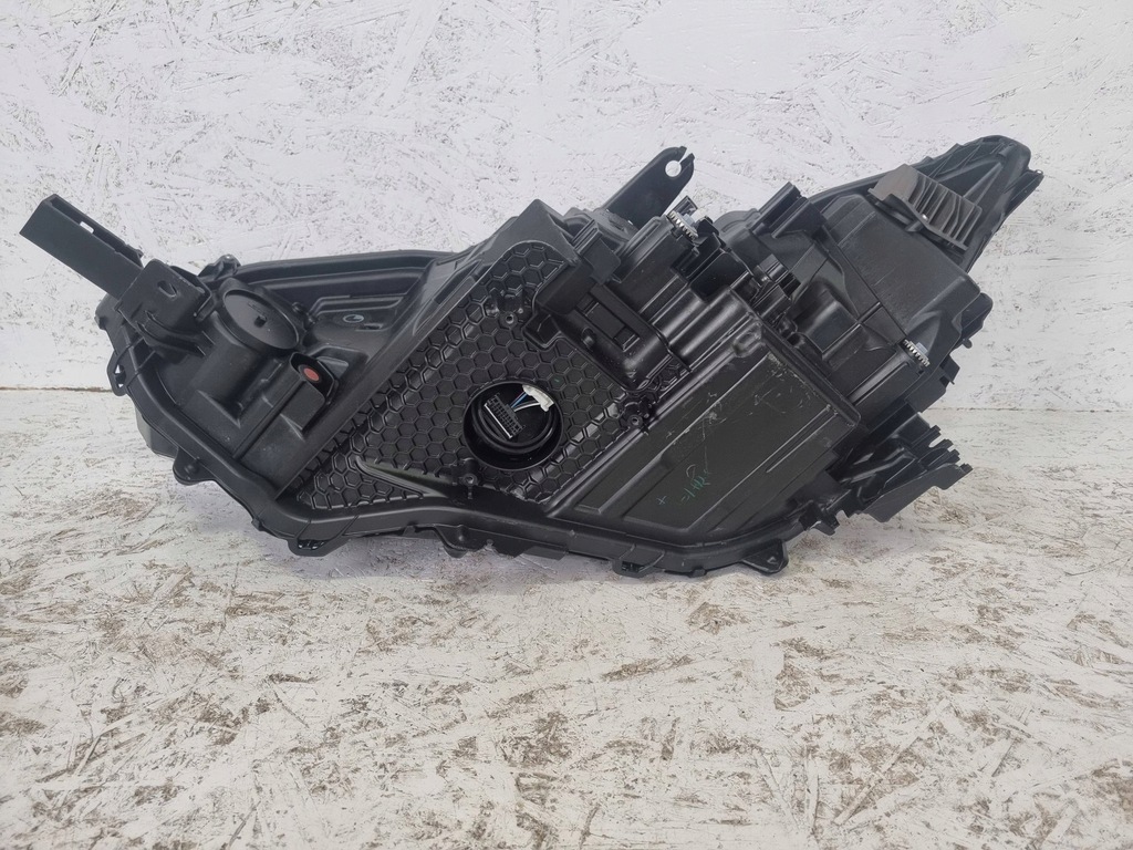 фото №6, Toyota bz4x лампа перед передняя правая