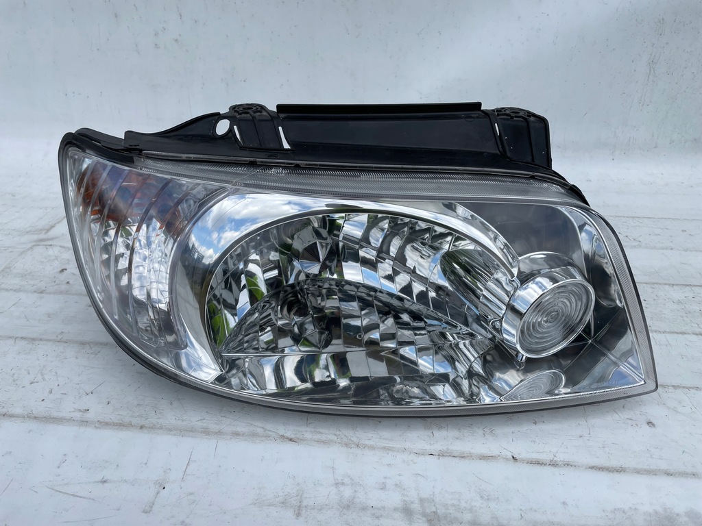 фото №1, Hyundai matrix лампа правая оригинал europa