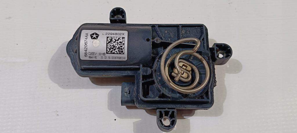 Actuator дросельна заслінка кришка багажника вихлоп ліва комплект  dodge charger challenger 2015- Зі Шроту